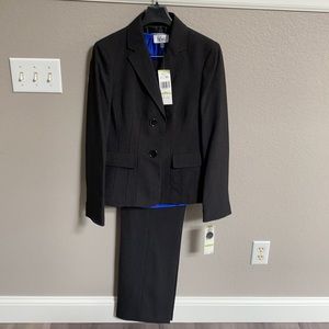 NWT LeSuit 3 Piece Black/Cobalt Size 4